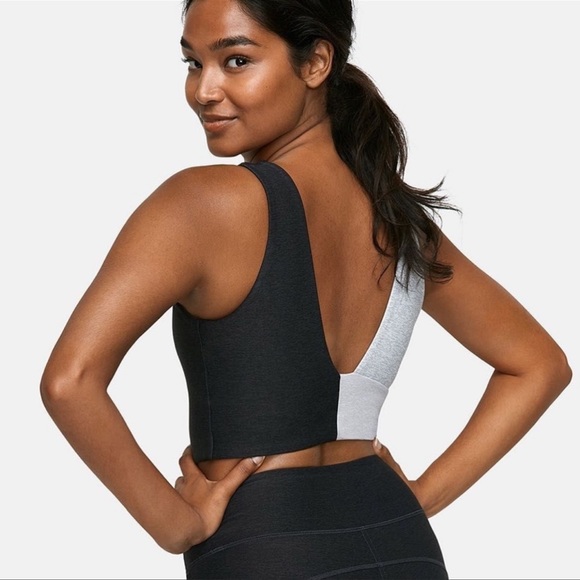 Outdoor Voices Tops - Outdoor Voices Venus Crop Top Size M